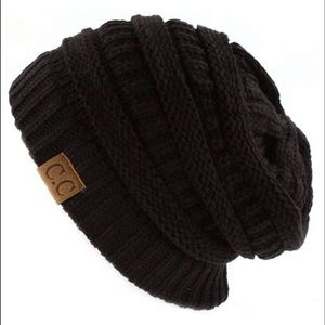 CC BLACK SLOUCHY CABLE KNIT BEANIE